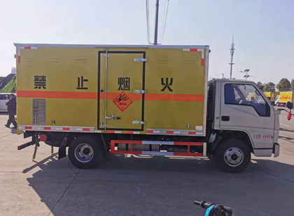 莱城爆破器材运输车